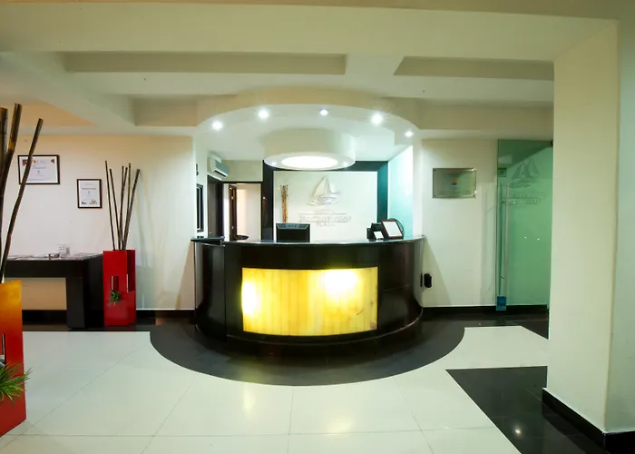 Hotel Portonovo Plaza Malecon